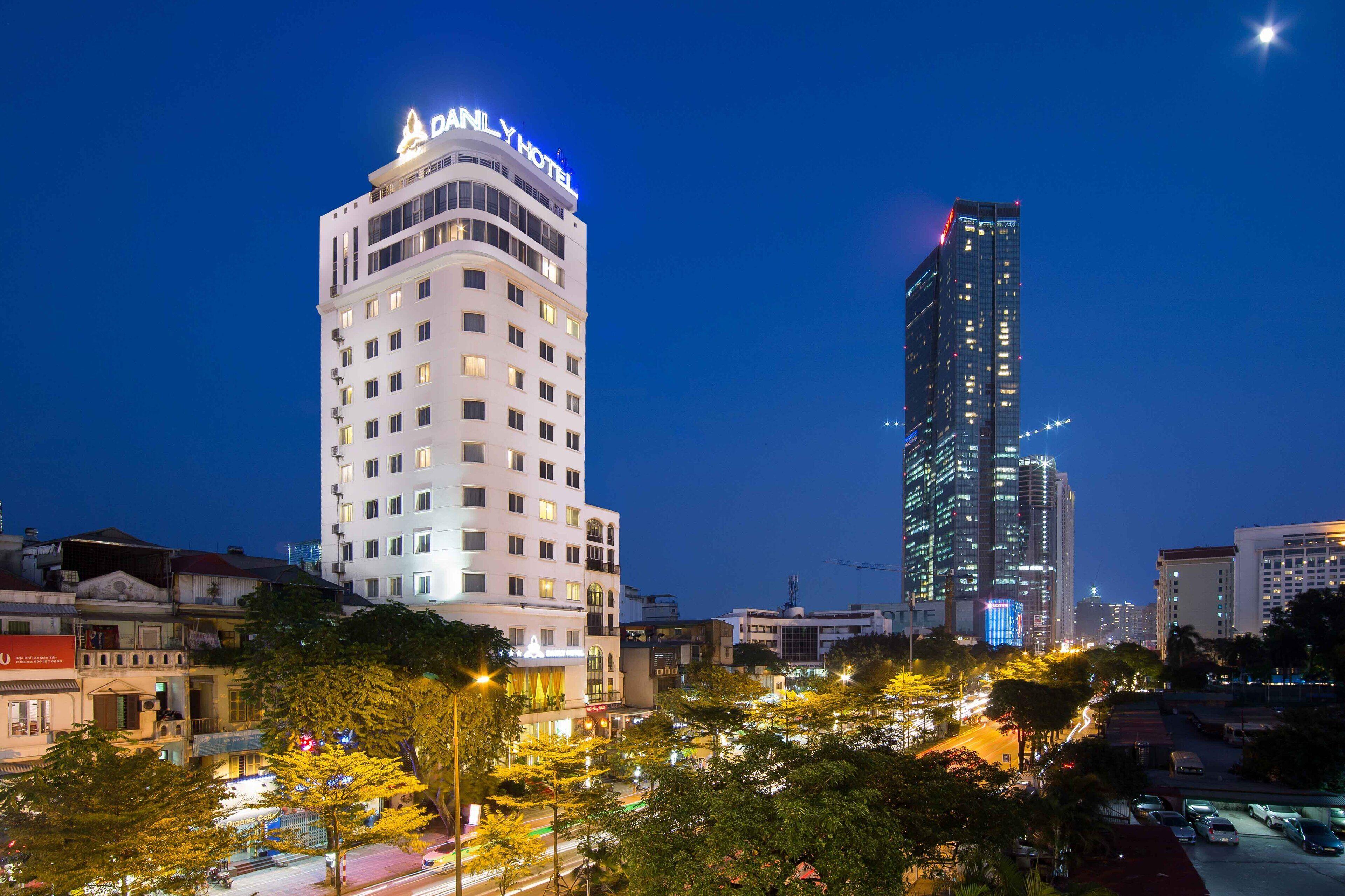 Danly Hotel — Photos 2